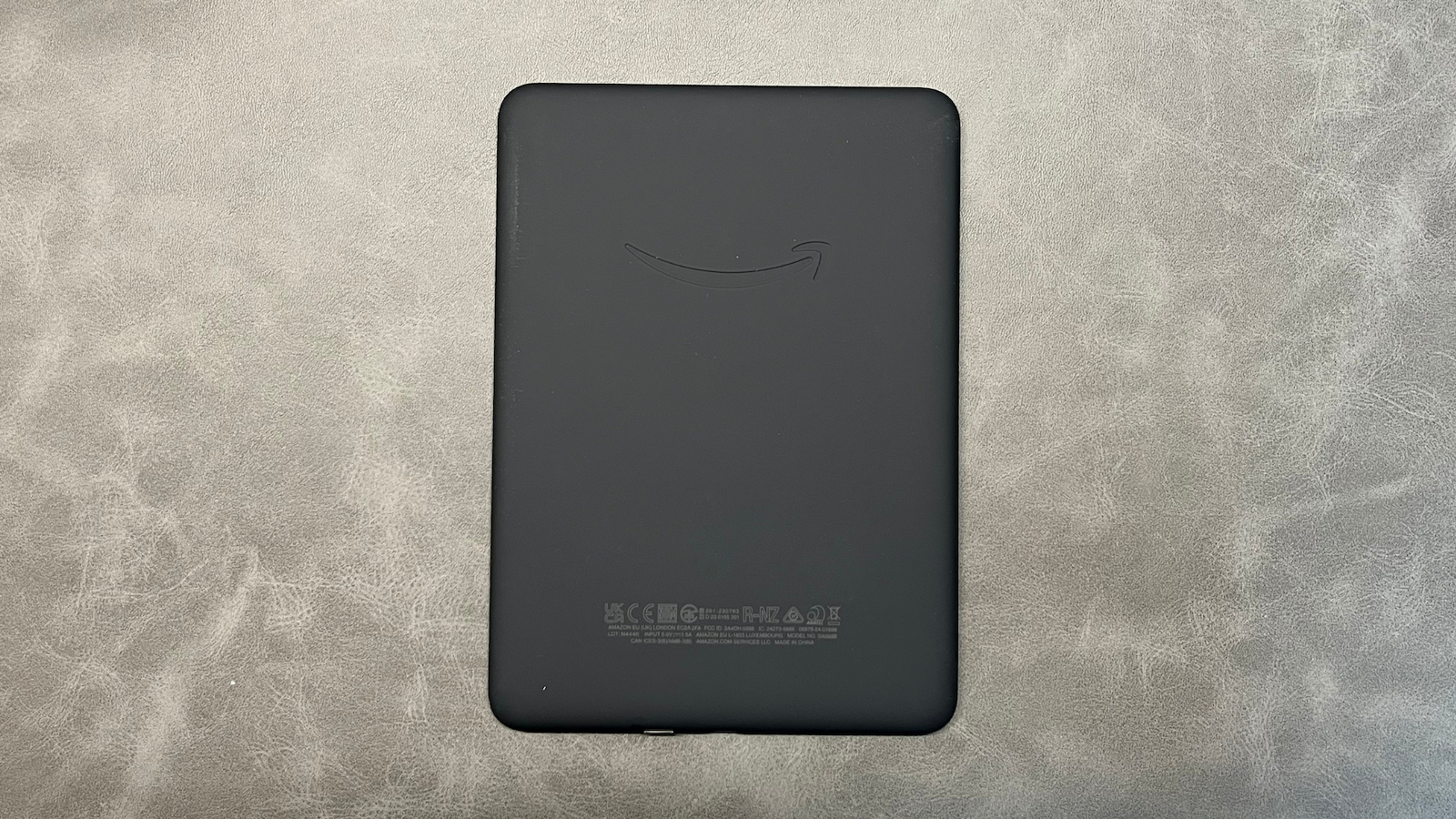 Kindle Paperwhite背面.png